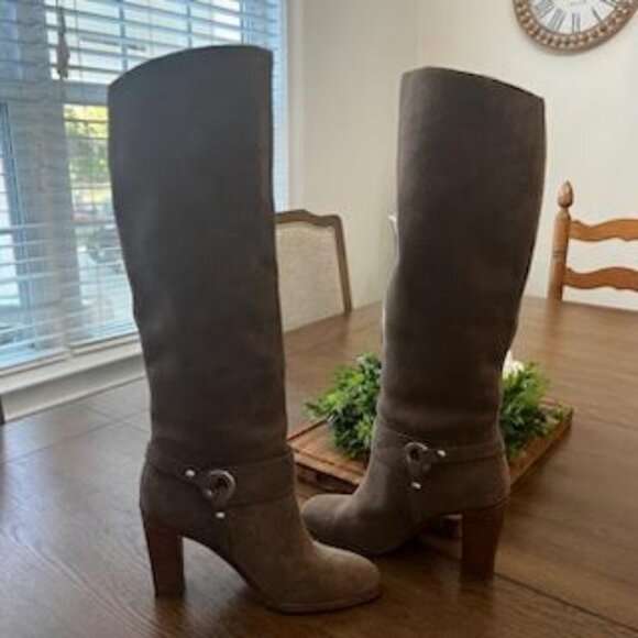 Donald J Pliner Knee High Pull-on Suede Heel Boot Owen Tan Women's Sz 6 Stylish - Picture 1 of 11